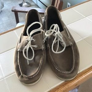 Men’s bass 10.5 boat shoes lightly worn